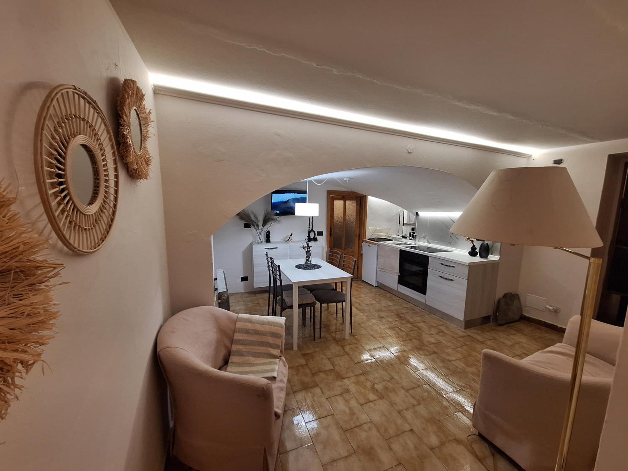 La Casa Del Gigante Frassino Apartment อัชเชลิโย ภายนอก รูปภาพ